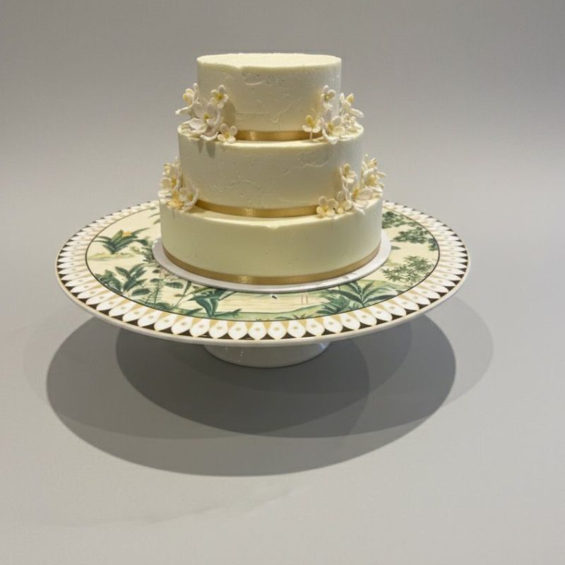 plat à gâteau sur pied jungle