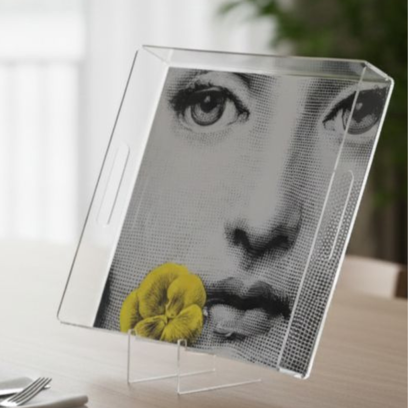 PLATEAUX CARRE FORNASSETI JAUNE EN PLEXIGLASS 32x32cm